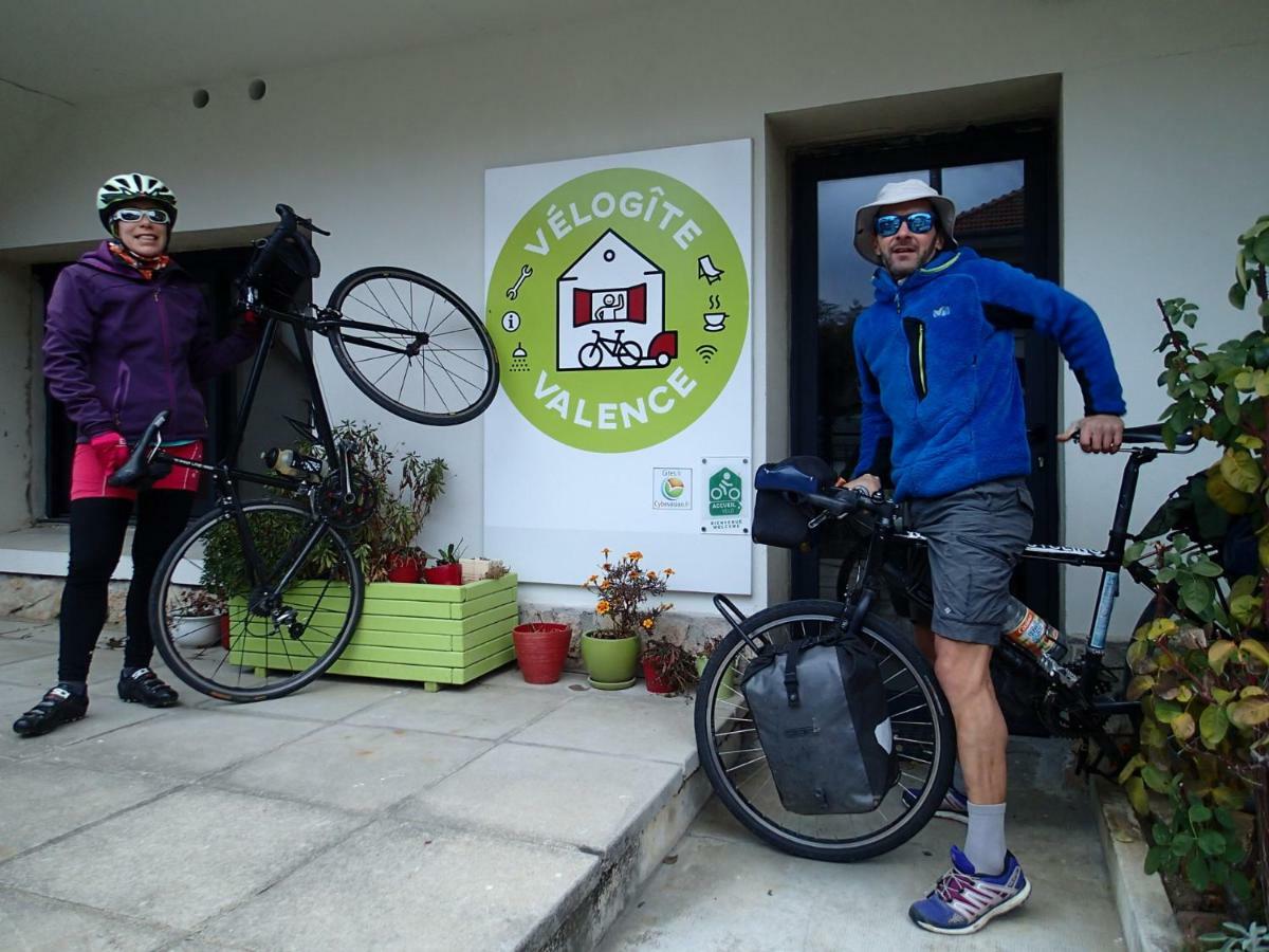 Velo Gite Valence Valence  Ngoại thất bức ảnh