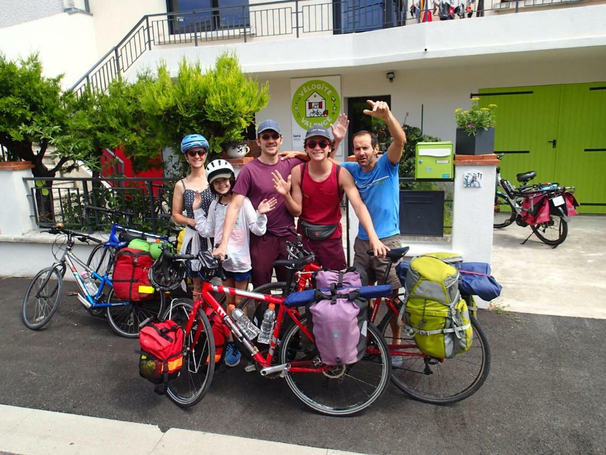 Velo Gite Valence Valence  Ngoại thất bức ảnh